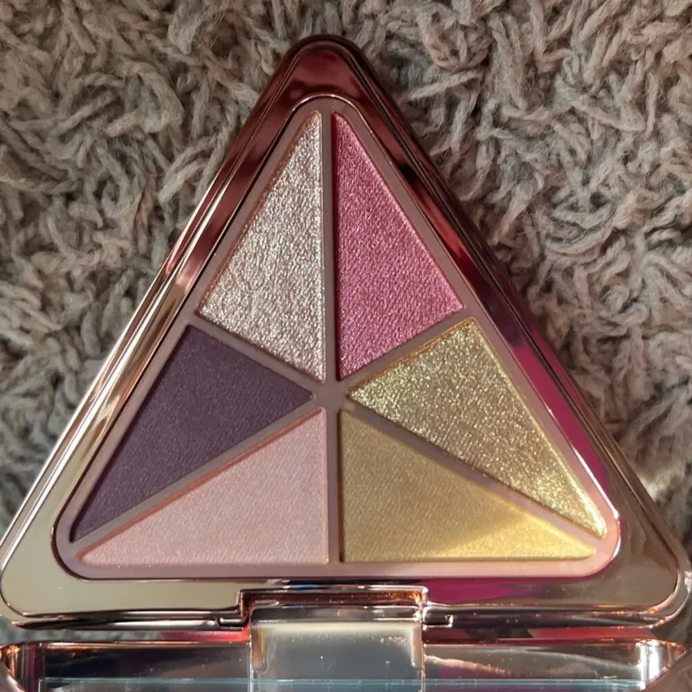 NWT! Lys Beauty Love Your Self Eyeshadow Palette